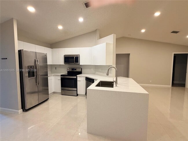 Foto del edificio - 1547 Zenith Way