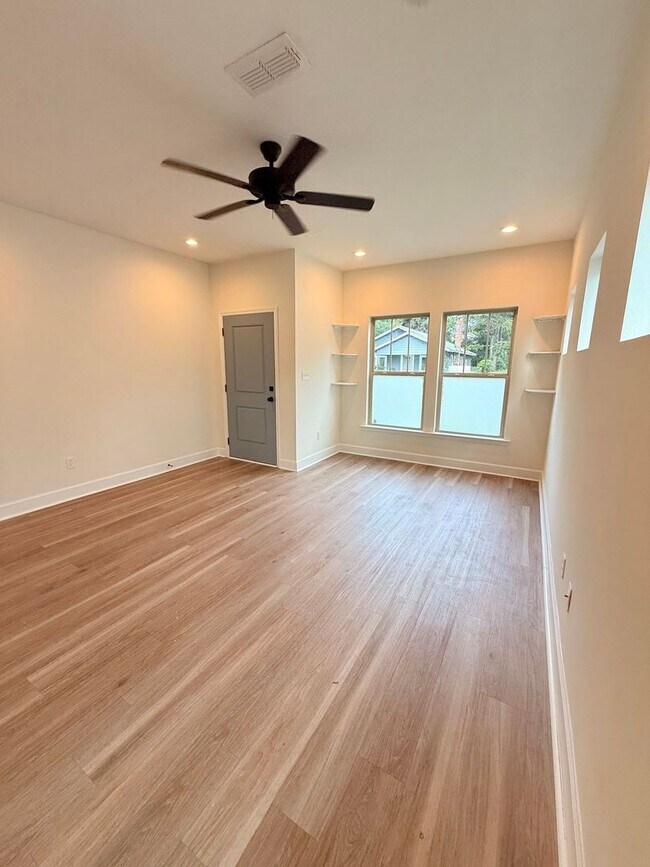 Photo - 1327 N. Bronough St. Apartment