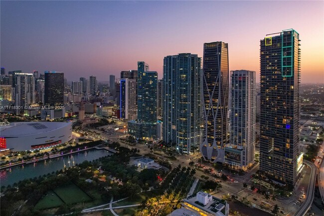 Foto del edificio - 1100 Biscayne Blvd