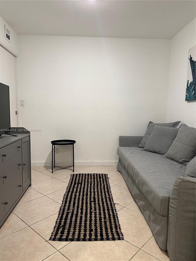 Foto del edificio - 18151 NE 31st Ct