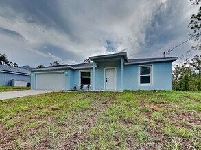 Building Photo - 9809 N Santee Terrace