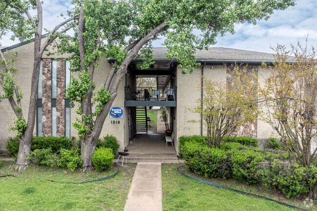Additional Building View - Meadowlark Apartments