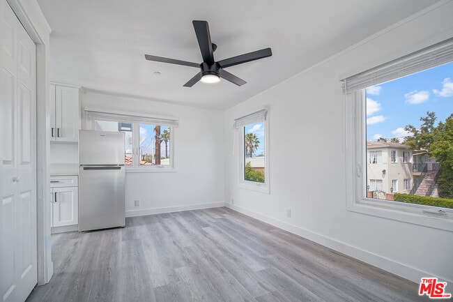 Building Photo - 1217 9th St