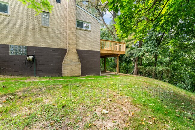 Foto del edificio - 318 McCutcheon Ln