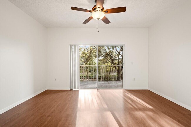 Foto del edificio - 6960 SW 39th St
