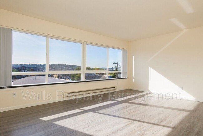 Foto del edificio - 5210 Russell Ave NW