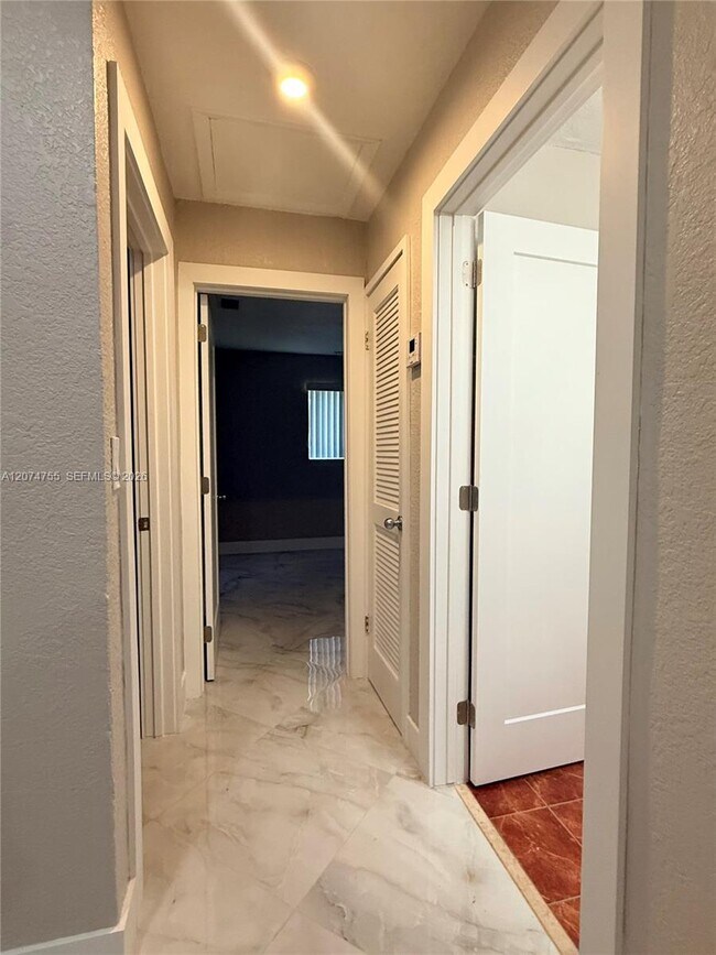 Foto del edificio - 336 NW 53rd St