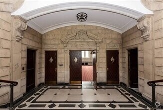 Building Photo - 16 Balmoral St