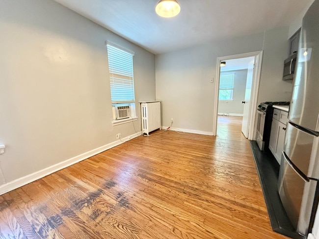 Photo - 623-25 Pine St Apartment