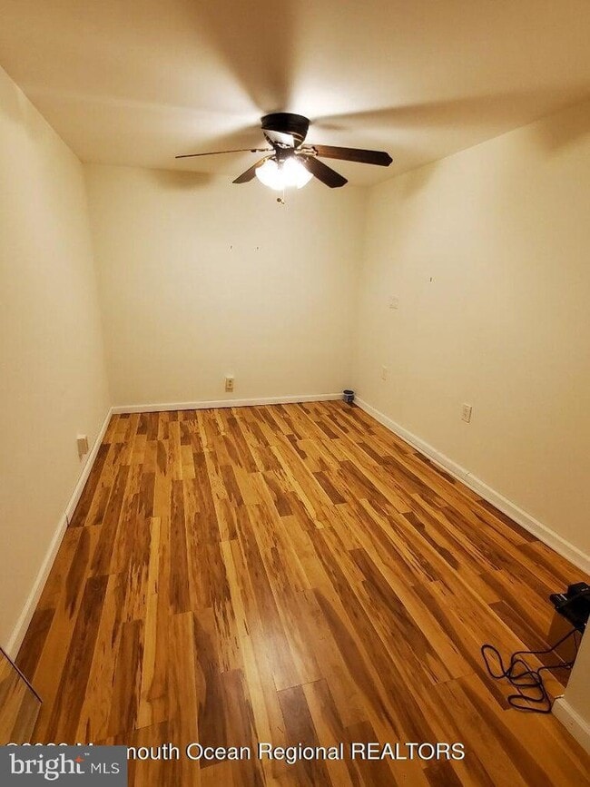 Building Photo - 28 Melrose Dr