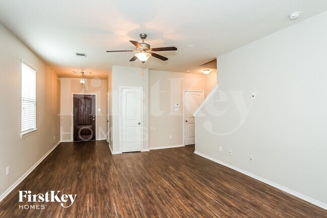 Foto del edificio - 3410 Bainbridge Hill Ln