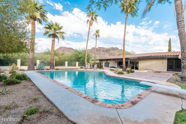 Building Photo - 4 br, 3.5 bath House - 5000 E Road Runner Rd