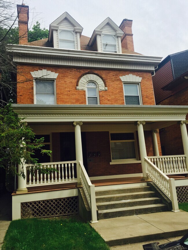 Building Photo - 117 Stratford Avenue