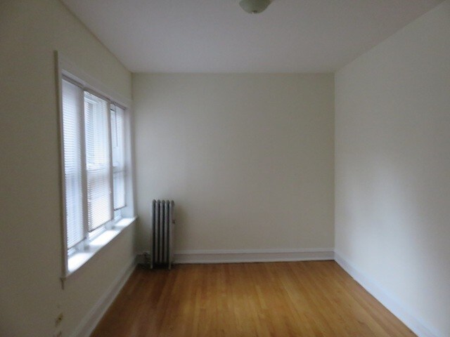 Primary Photo - 2202 E 68th St