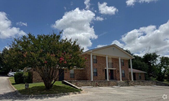 Building Photo - Hunnington Townhomes