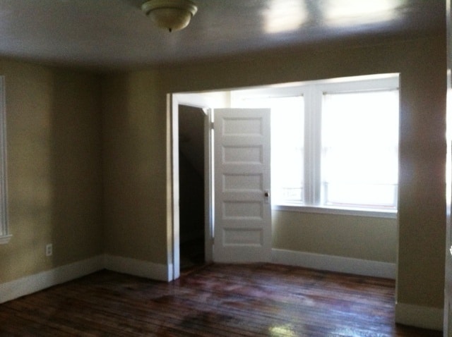 Building Photo - 11 Glade Ave