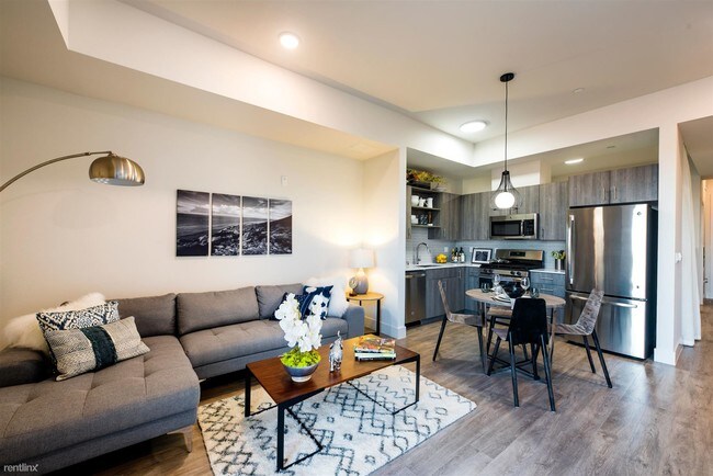 Building Photo - 1 br, 1 bath Apartment - 2525 West Loop S 227