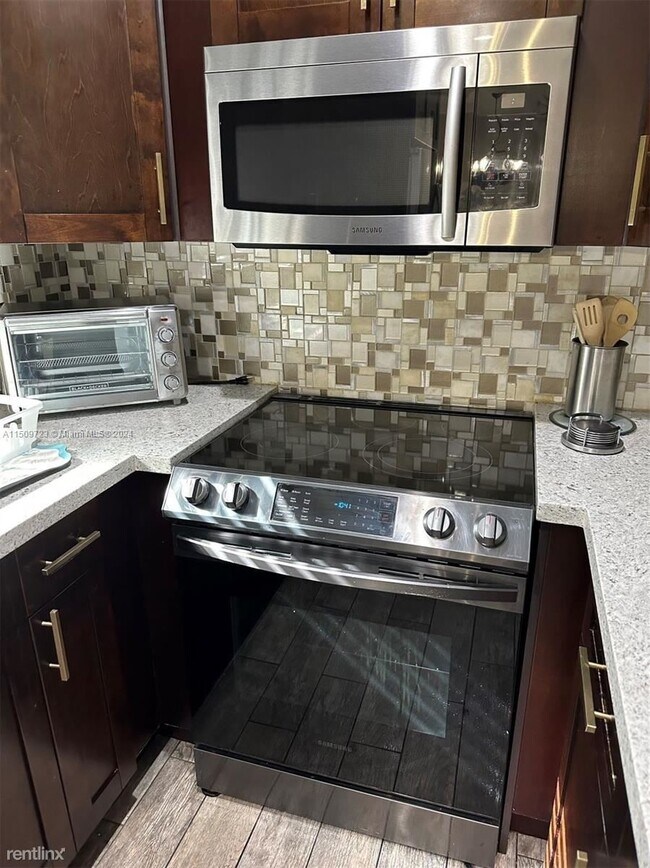 Building Photo - 3 br, 2 bath House - 372 NE 160th St Fl 33162