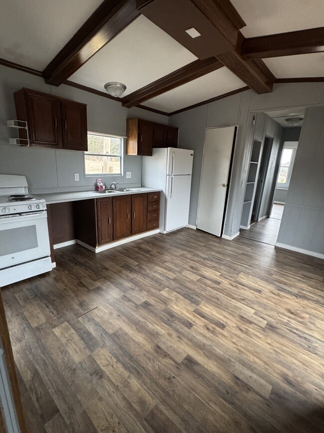 Foto del edificio - 1318 Joffre Ruckertown Rd