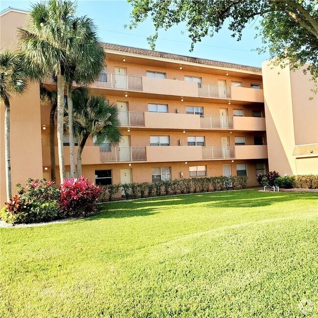 Building Photo - 3110 N Pine Island Rd