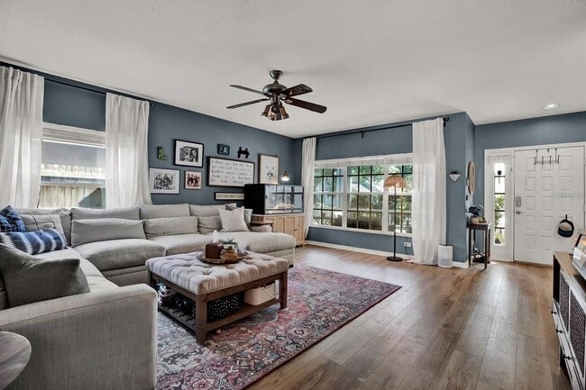 Building Photo - 6526 Summer Cove Dr