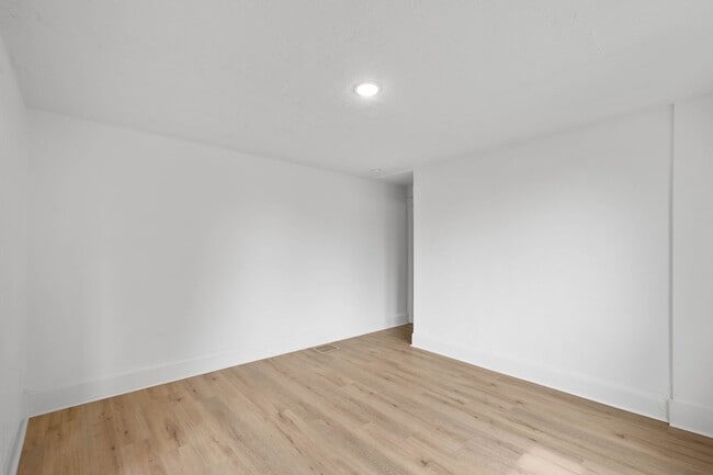 Building Photo - 1111 McNeilly Ave