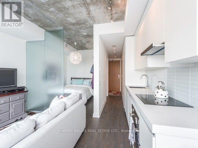 Photo du bâtiment - 625-629-1629 King St W