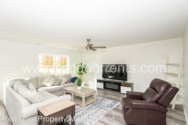 Building Photo - 4 br, 2.5 bath House - 4794 Ventura Blvd