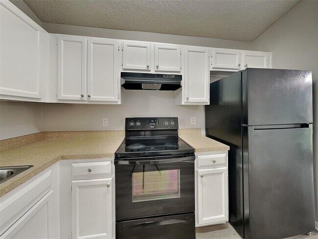 Building Photo - 3211 Kelling St