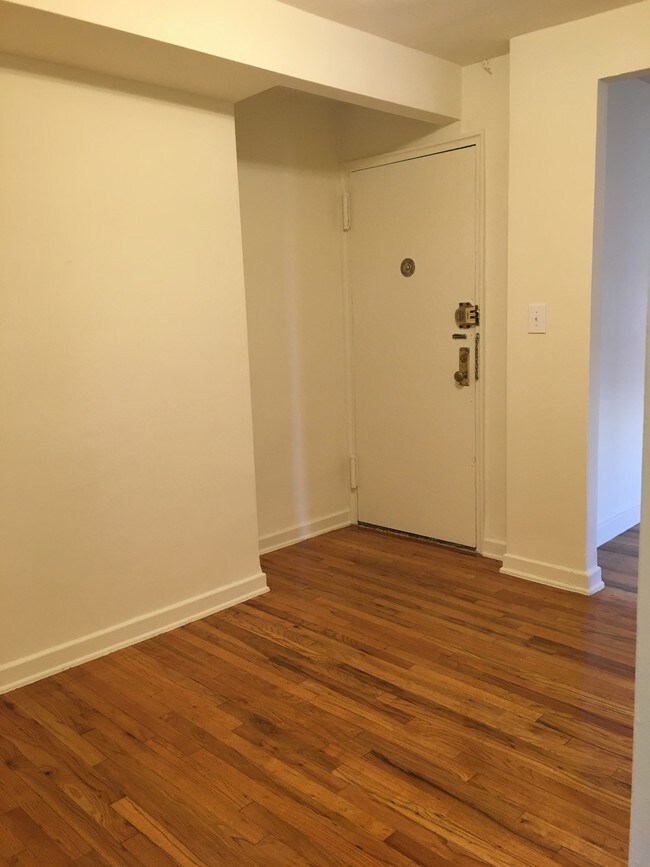 Building Photo - 3520 Leverich St