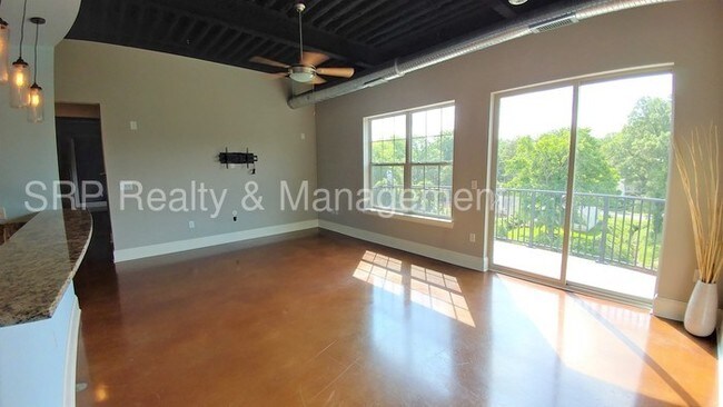 Building Photo - 2338 Yadkin Ave