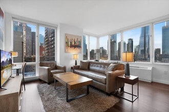Building Photo - 605 W 42nd St