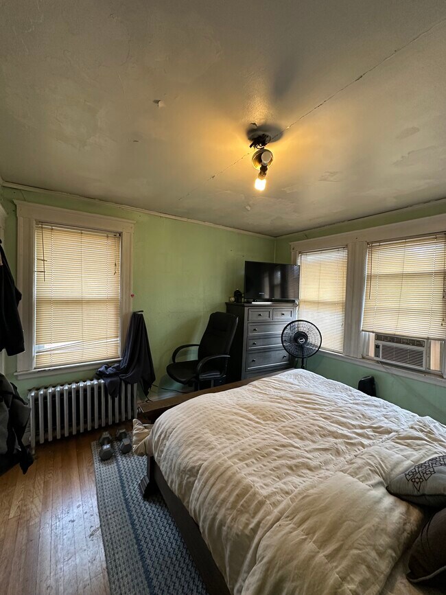 Foto del edificio - 76 Colborne Rd
