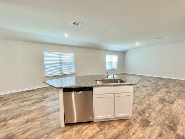 Foto del edificio - FOR RENT | 4 Bed • 2 Bath in Langdon