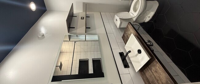 Foto del edificio - 3825 W Roscoe St