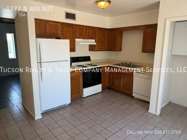 Foto del edificio - 1277 N Walnut Blvd