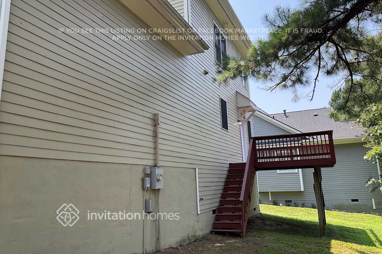 Building Photo - 1173 Trentini Ave