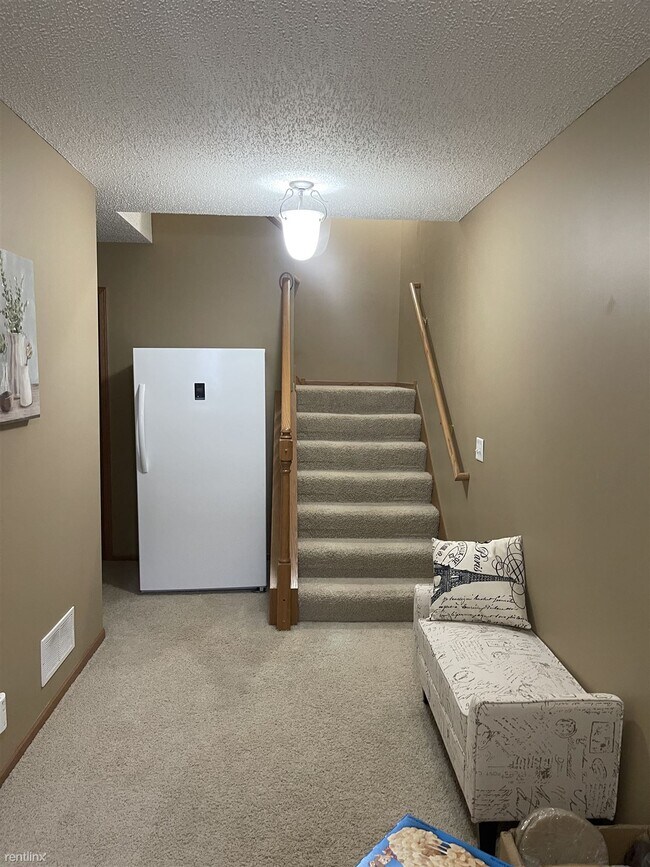 Foto del edificio - 2 br, 1.5 bath Townhome - 6824 Pine Crest ...