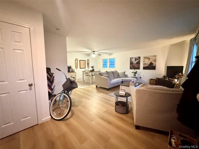 Foto del edificio - 542 E Pine St