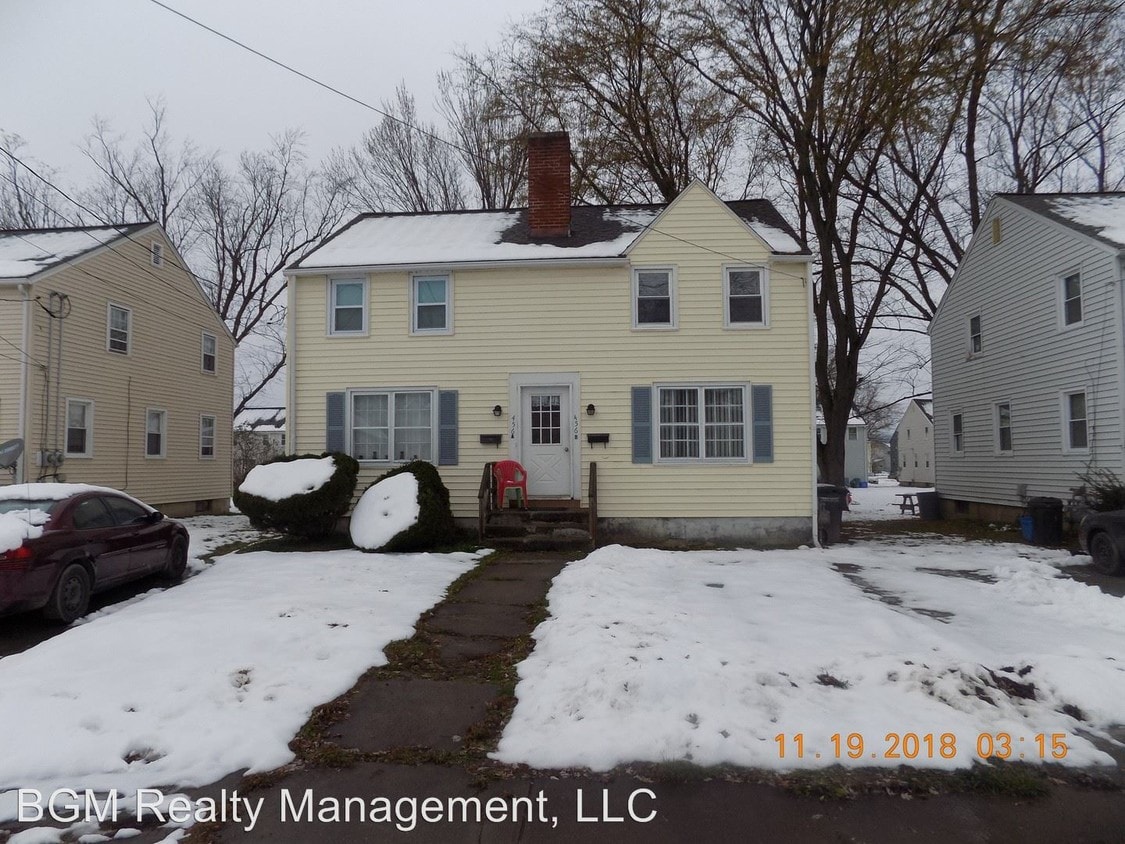 Primary Photo - 456 Ralph St