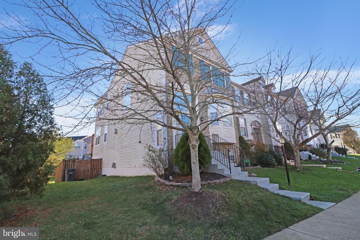 8731 Farnham Way, Bristow, VA 20136 Townhome Rentals in Bristow VA