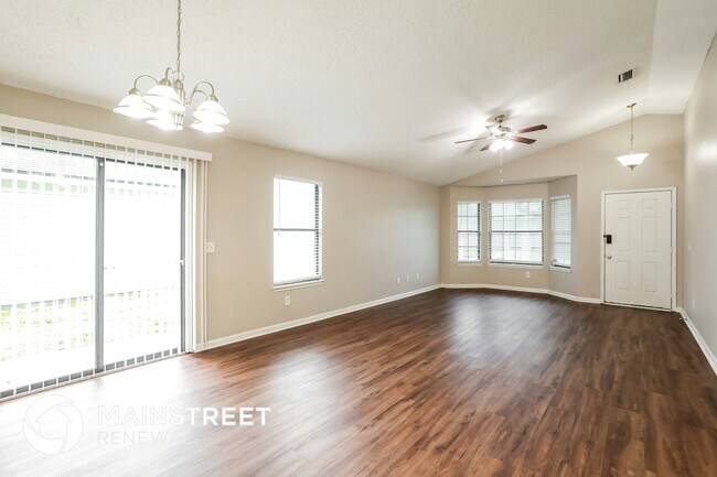 Foto del edificio - 2626 Malibu Cir