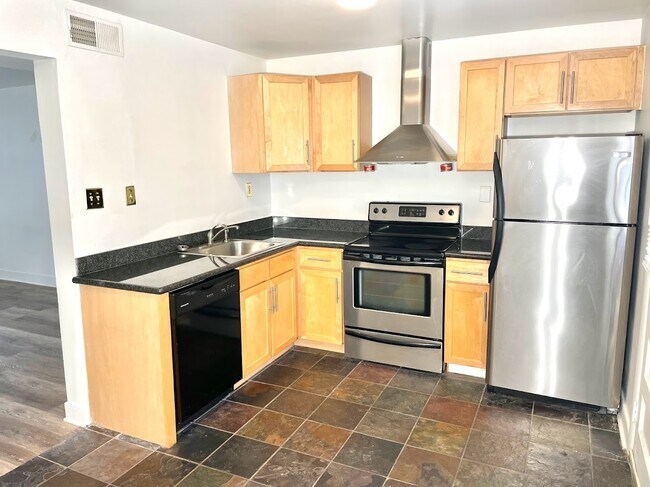 Foto del edificio - 1007 W Nine Mile Road Henrico, VA 23075