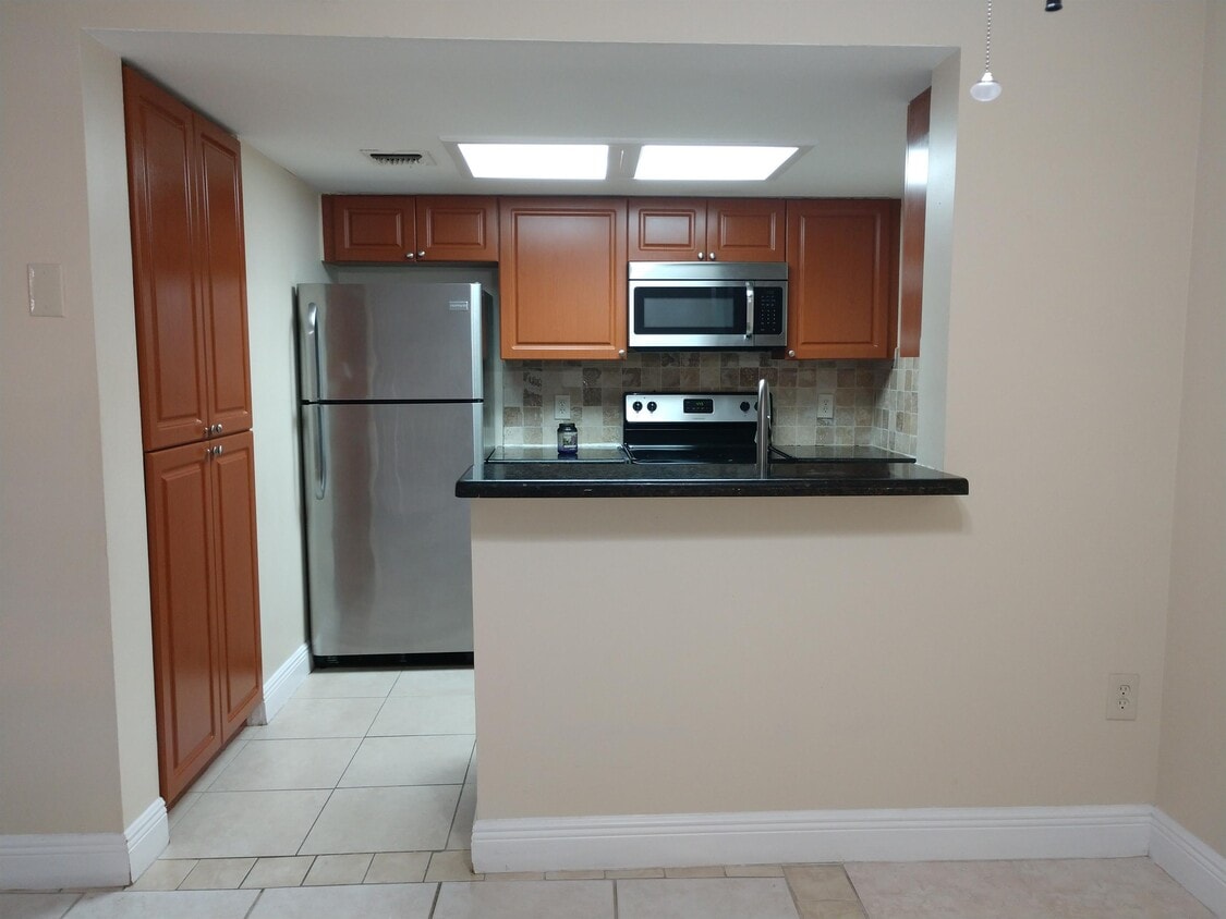 Primary Photo - 3241 Coral Lake Way