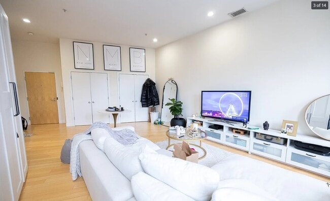 Building Photo - 490 Harrison Ave