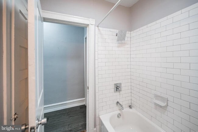 Building Photo - 5847 Willows Ave