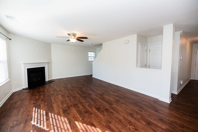 Foto del edificio - Beautifully 4-bedroom, 2.5-bathroom spacious 2-story home in the Reedy Fork Ranch in Greensboro