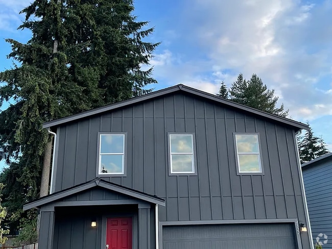Building Photo - 4322 SE Woodford Ct