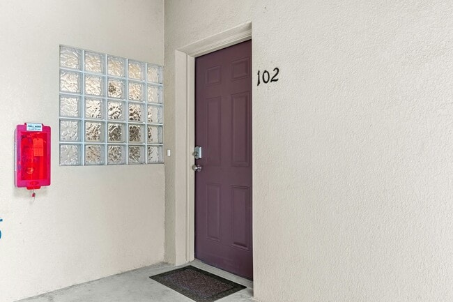 Building Photo - 6433 Cypressdale Dr