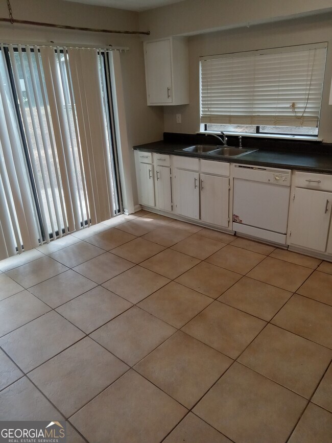 Foto del edificio - 9069 Sterling Ridge Ln